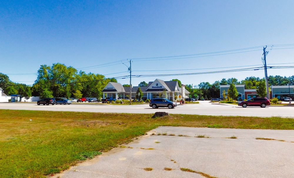 459 High St, Somersworth, NH 03878